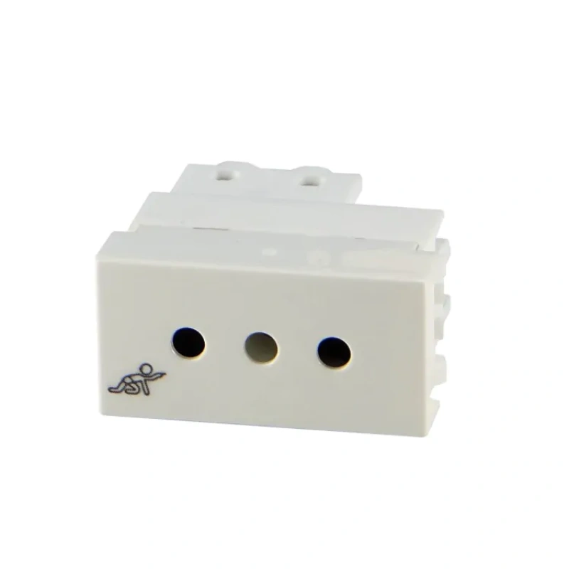 Toma Modular PRESTA Tres en Linea blanco 710135